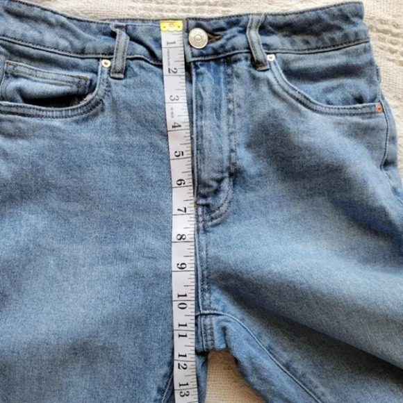 Only Straight Legged Patched Jeans - Picture 6 of 9